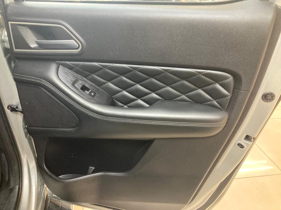 Photo 15 of 20