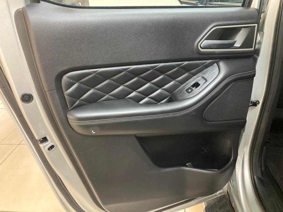 Photo 17 of 20