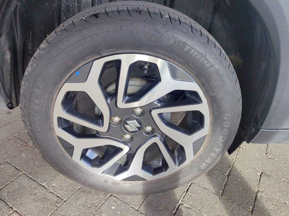 Photo 10 of 19