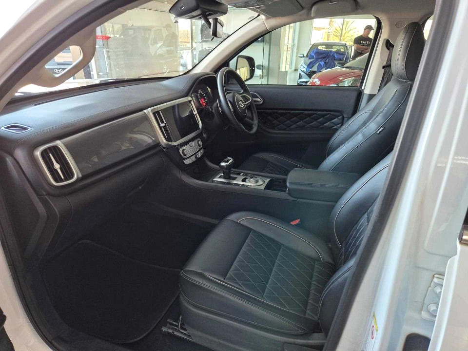 Photo 14 of 20