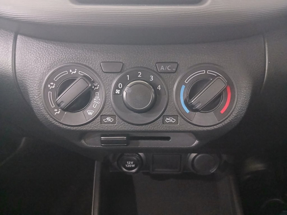 Photo 18 of 25