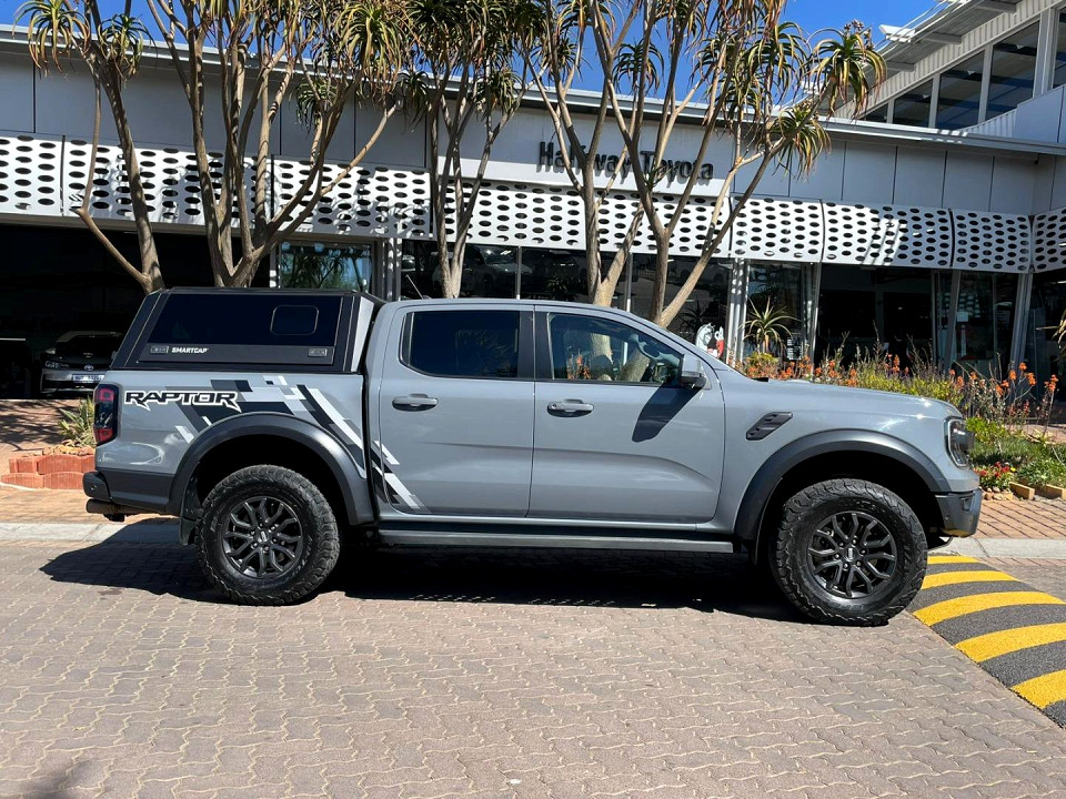 Photo 4 of 18