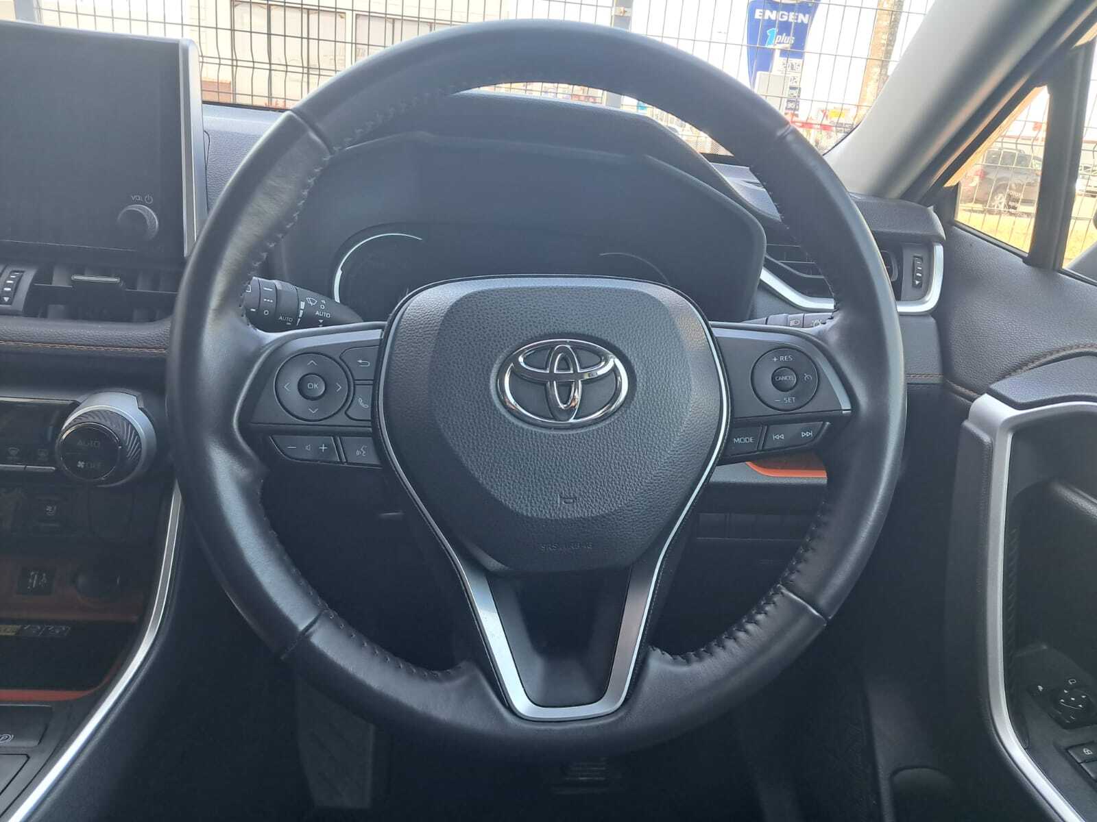 Photo 14 of 20