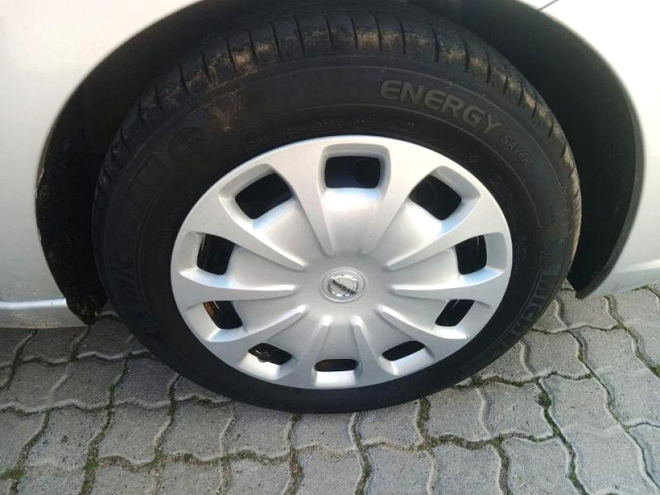 Photo 6 of 20