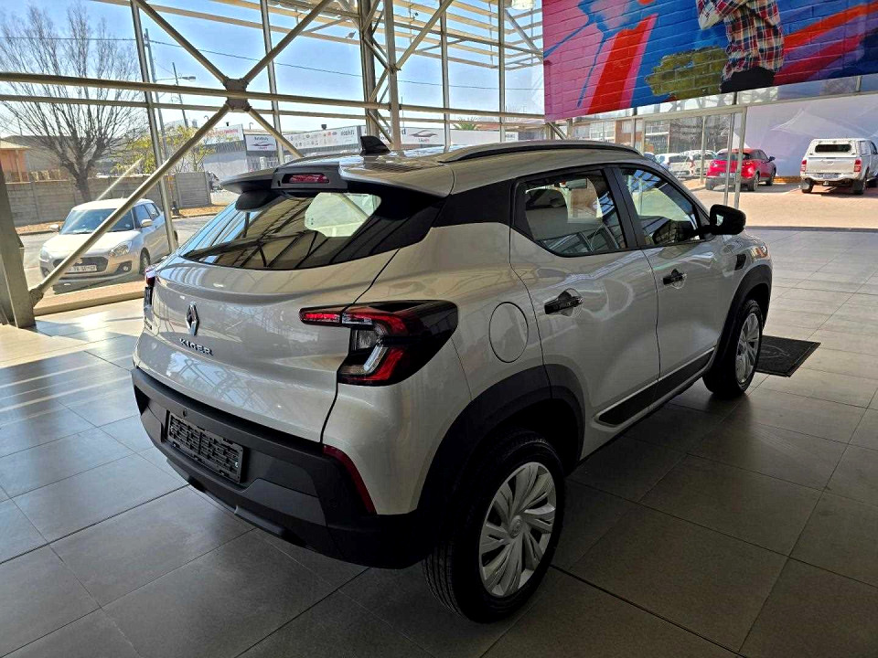 Photo 17 of 20