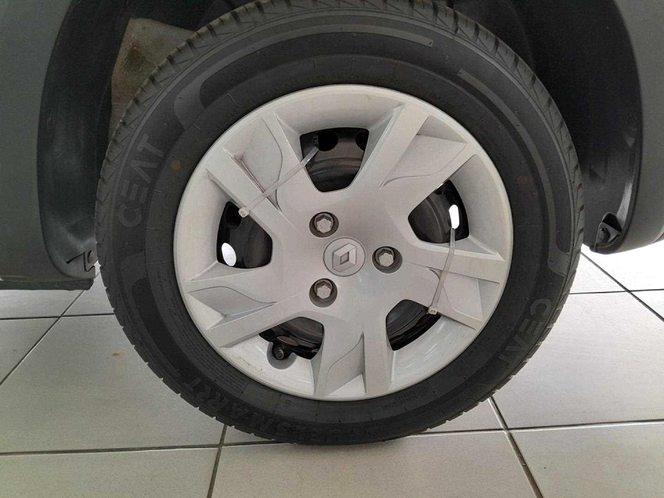 Photo 10 of 20