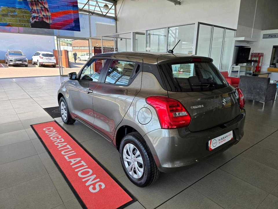 Photo 18 of 20