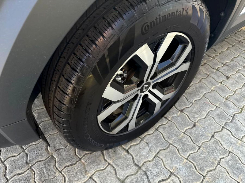 Photo 19 of 23