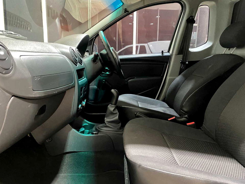 Photo 8 of 20