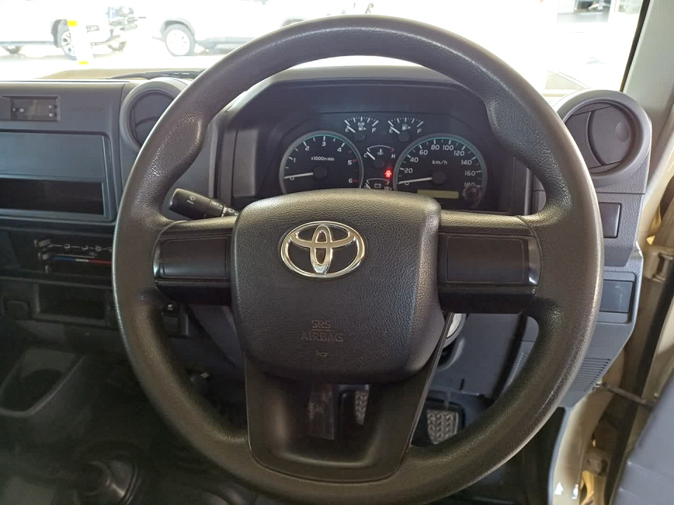 Photo 8 of 28