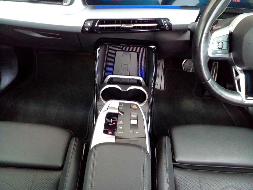 Photo 14 of 20