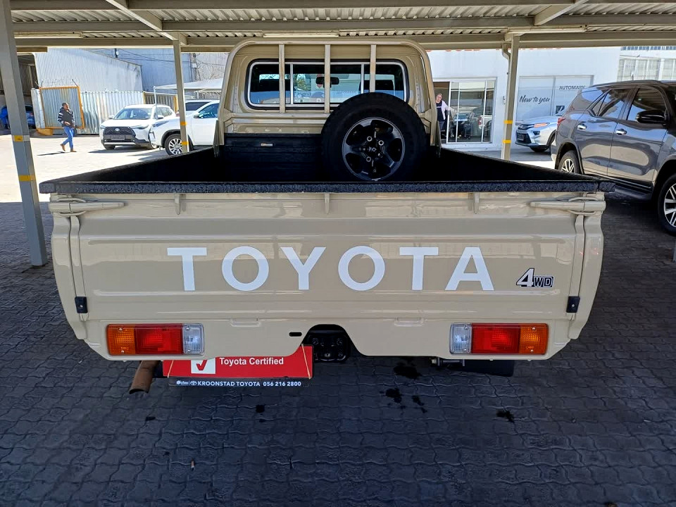 Photo 5 of 29