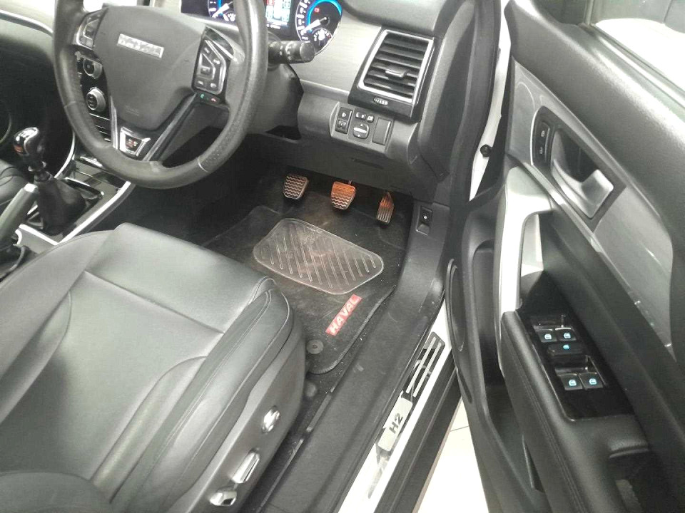 Photo 8 of 20