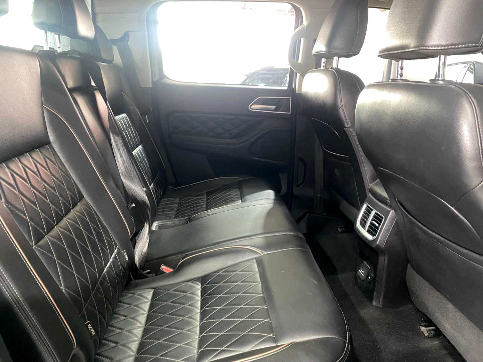 Photo 11 of 20