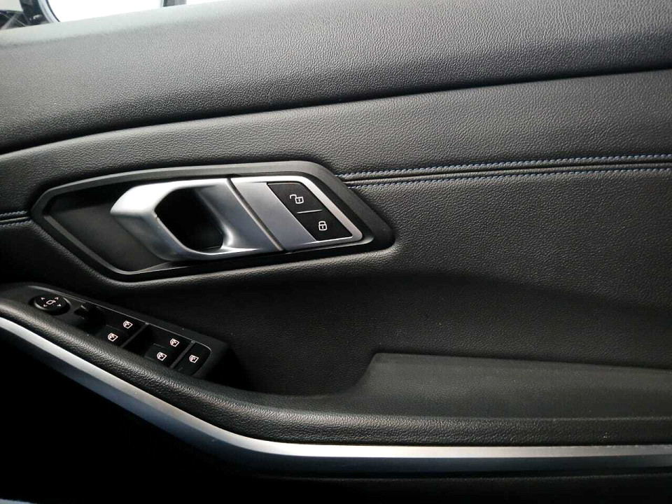 Photo 15 of 16