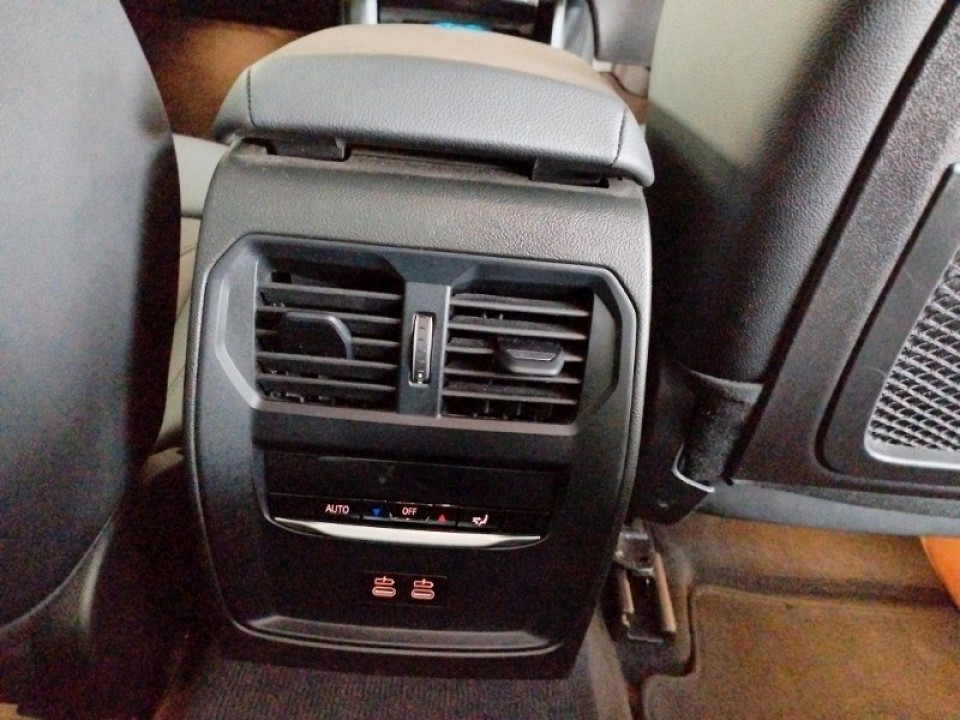 Photo 15 of 17