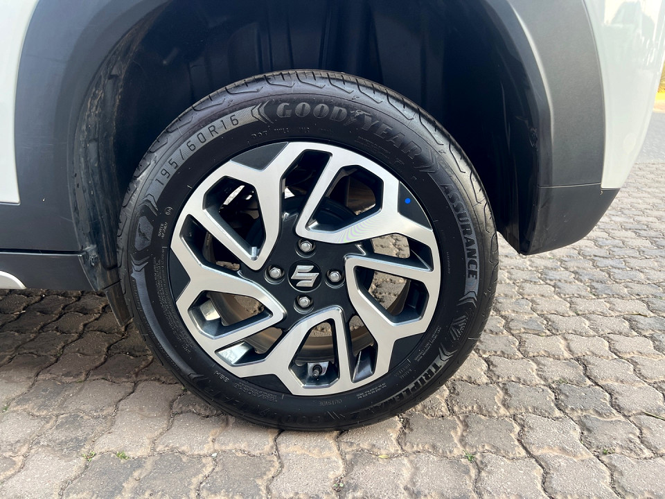 Photo 14 of 19