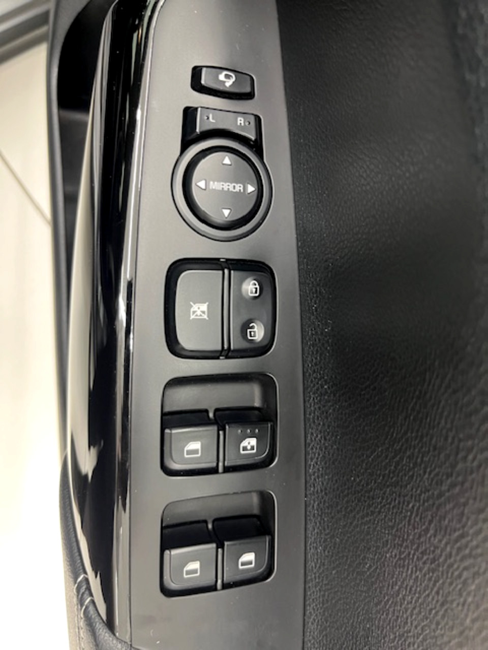 Photo 10 of 25