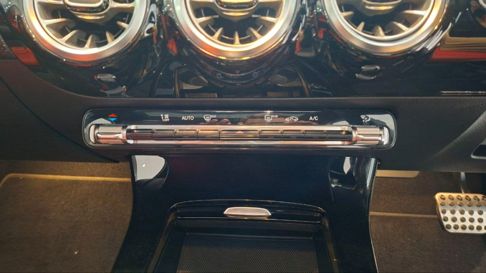Photo 18 of 25