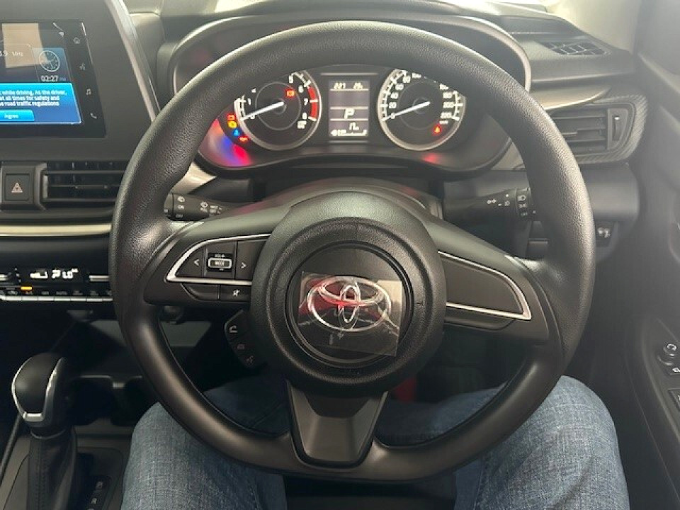 Photo 3 of 6