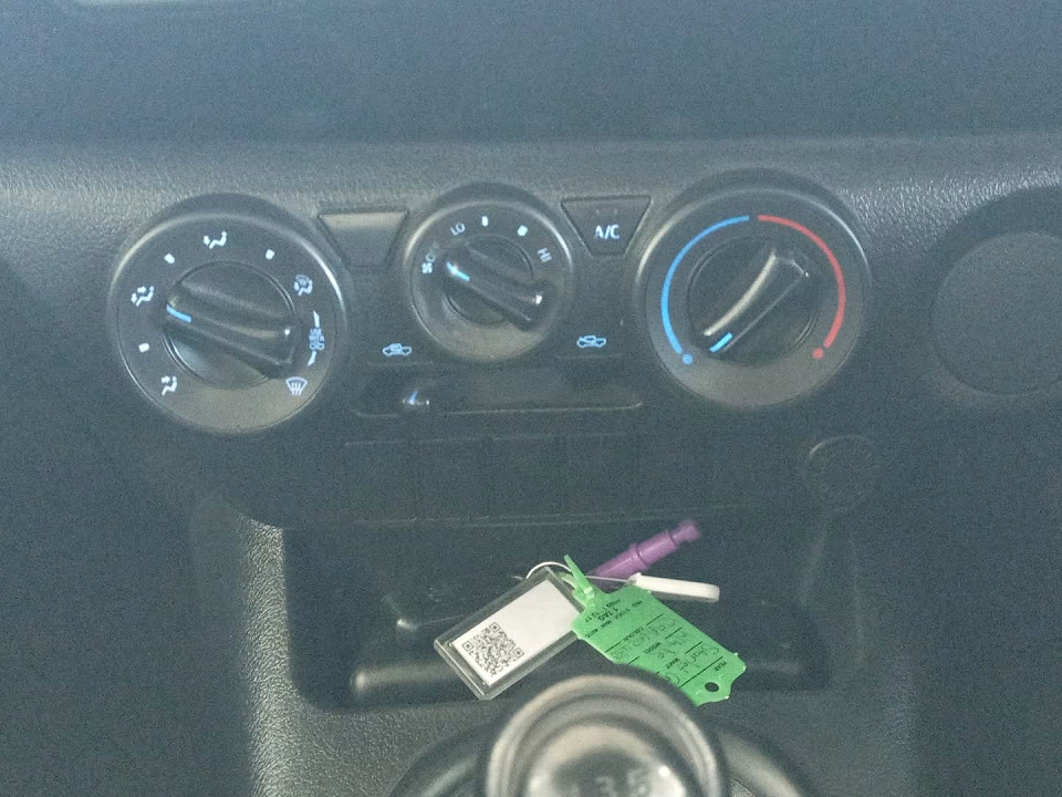 Photo 18 of 28