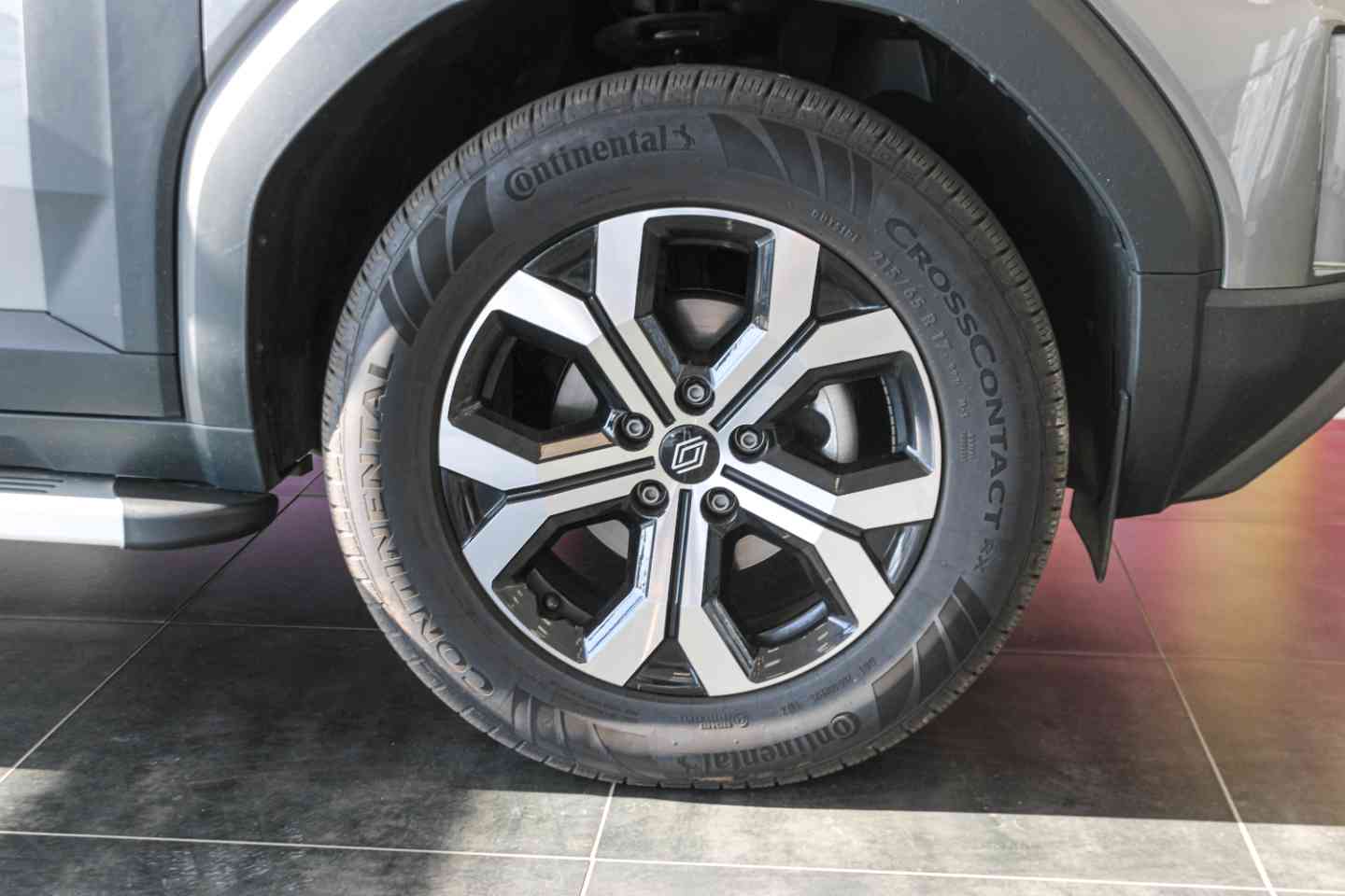 Photo 18 of 23