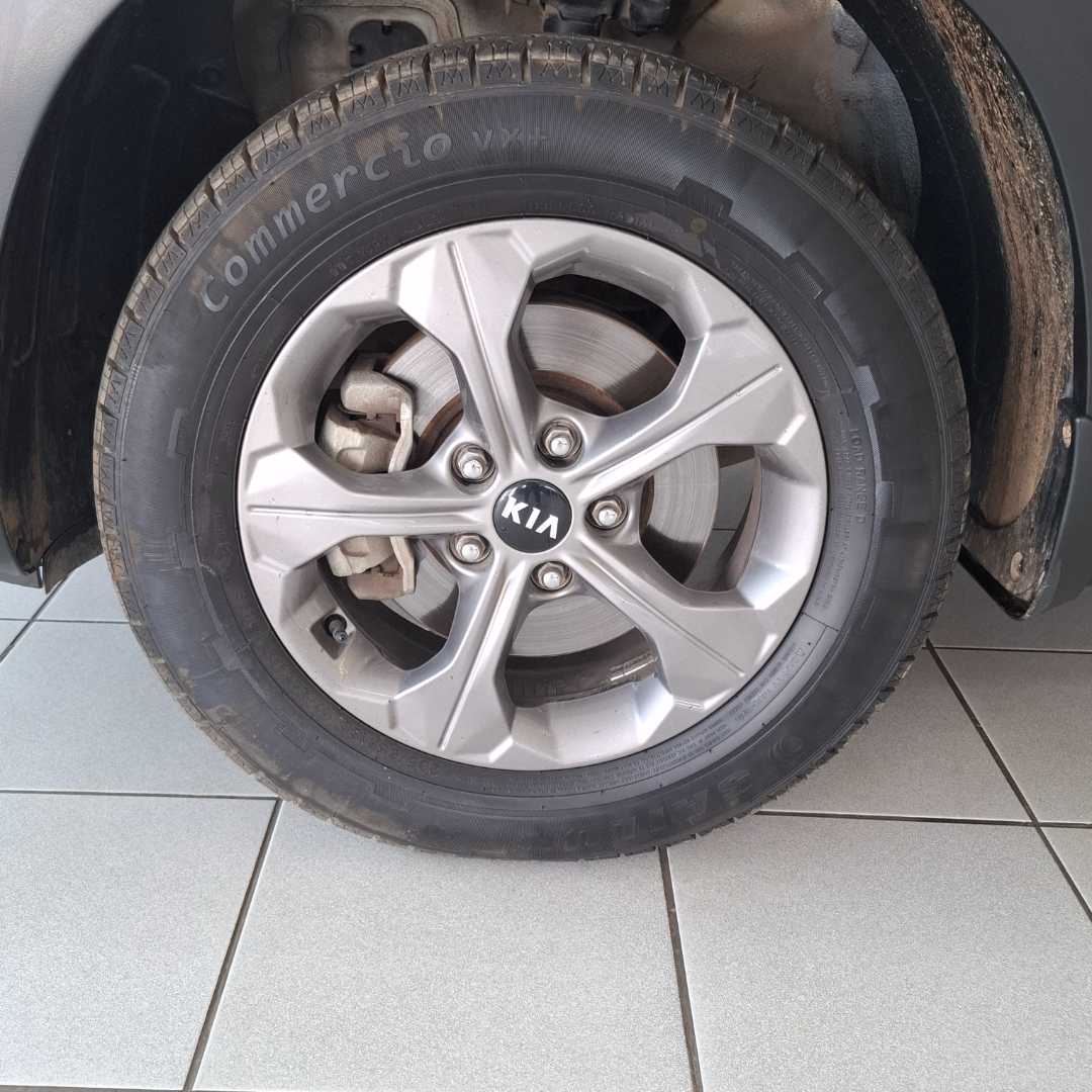 Photo 9 of 28