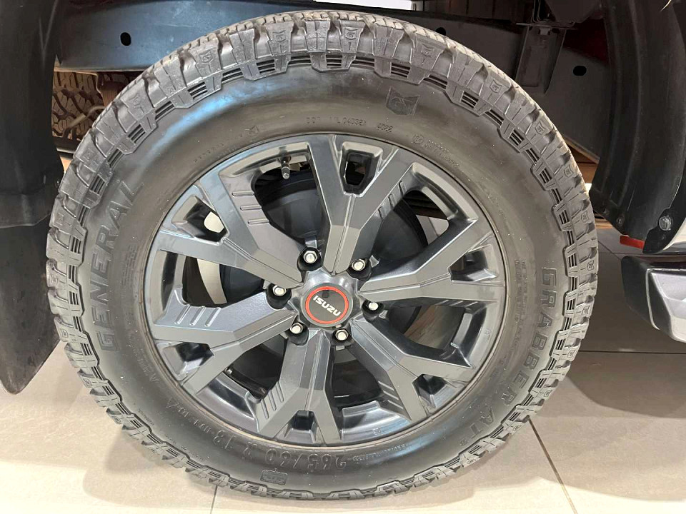 Photo 4 of 19