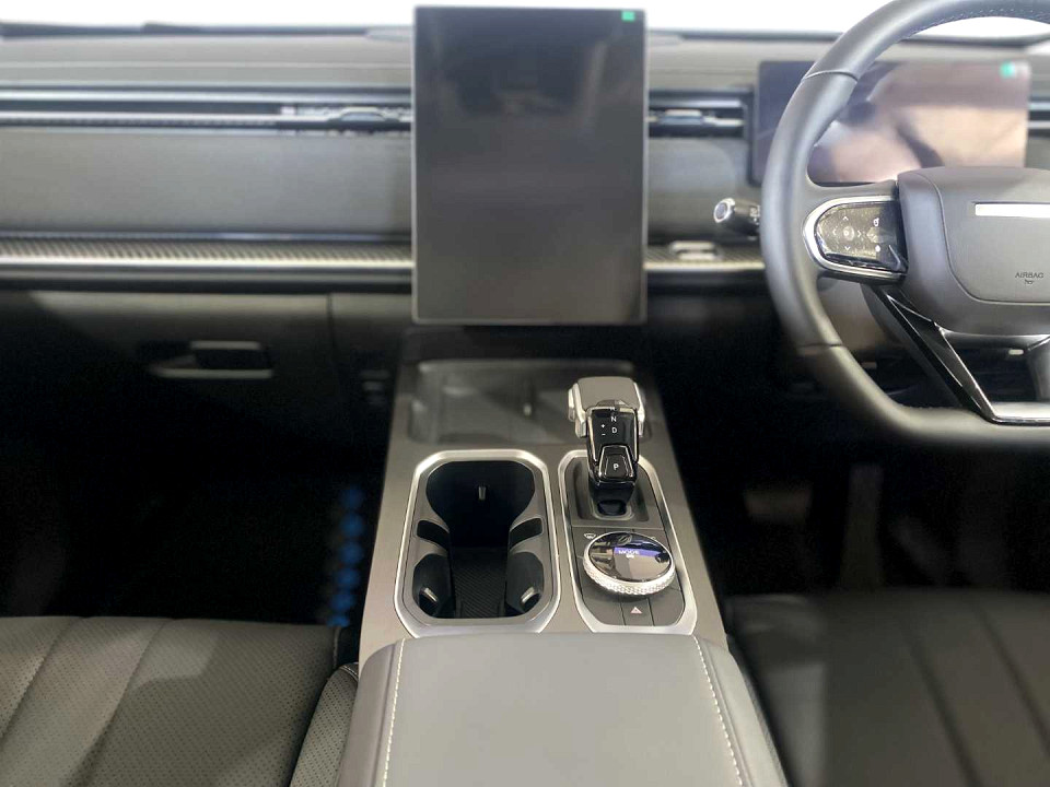 Photo 18 of 20