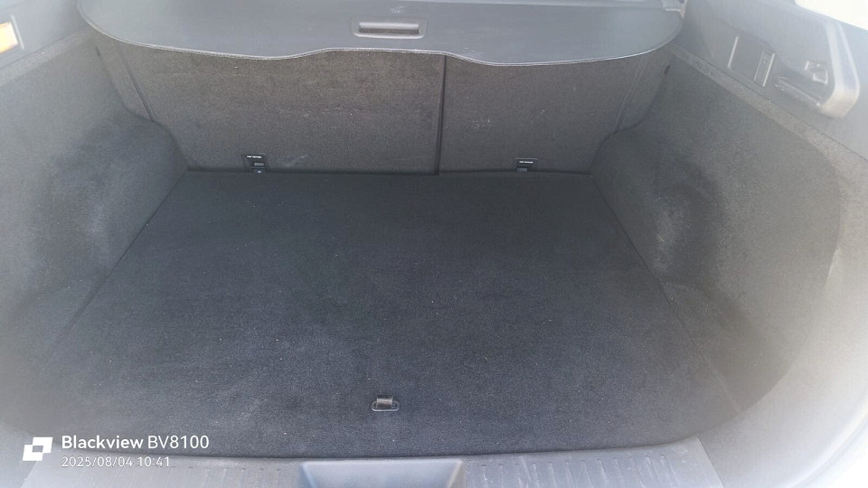 Photo 11 of 27