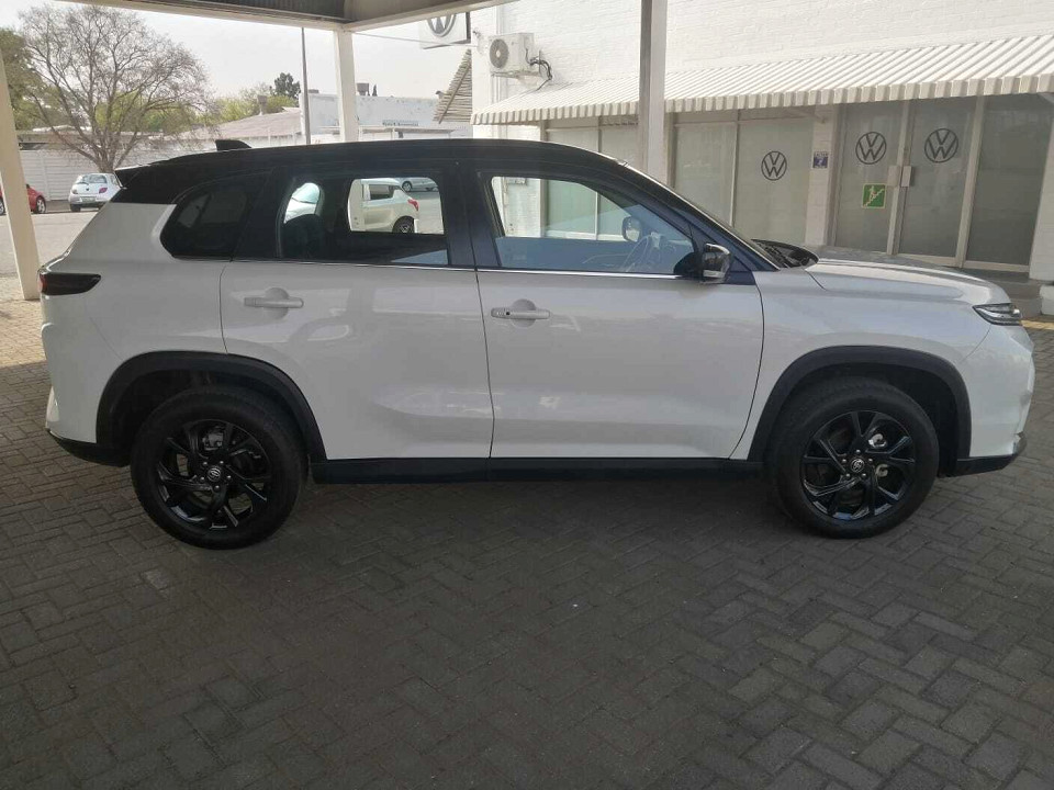 Photo 10 of 23