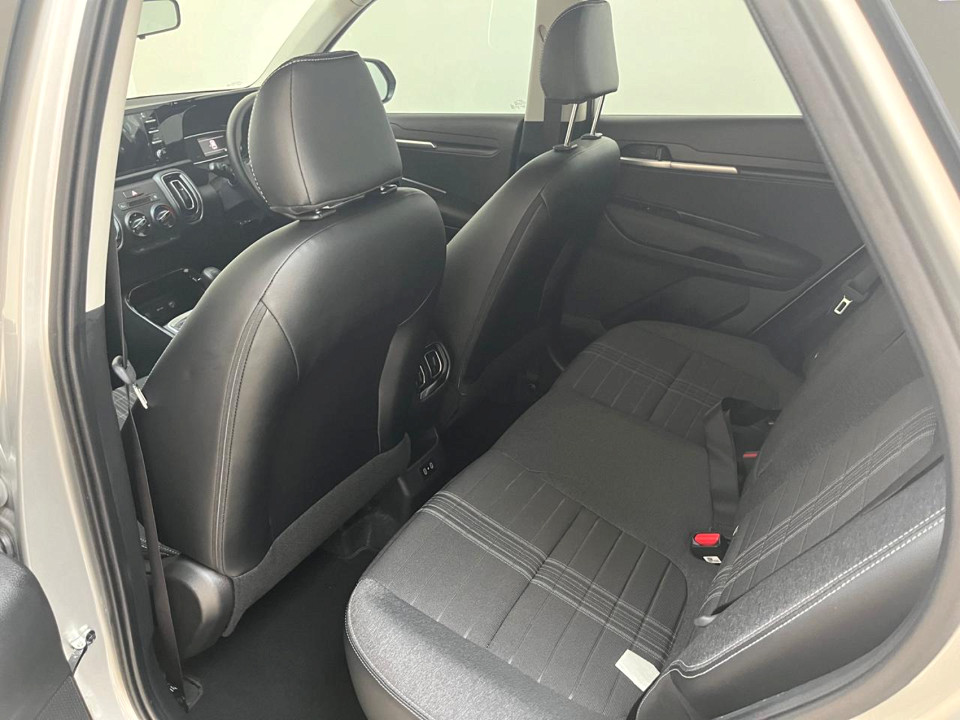 Photo 18 of 20