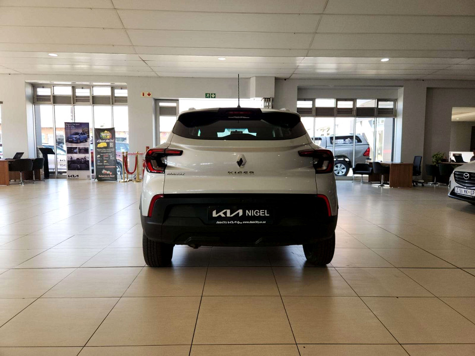 Photo 4 of 19