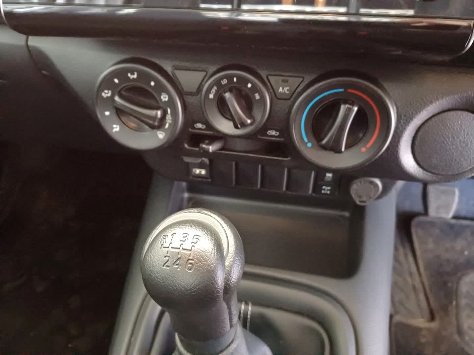 Photo 18 of 28