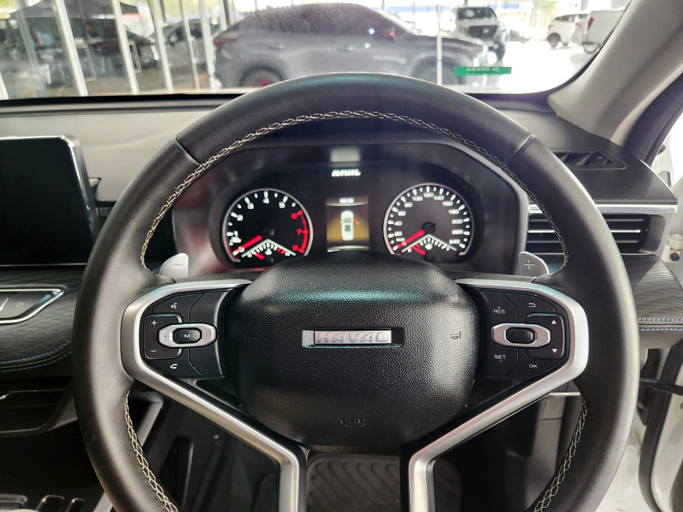Photo 9 of 18
