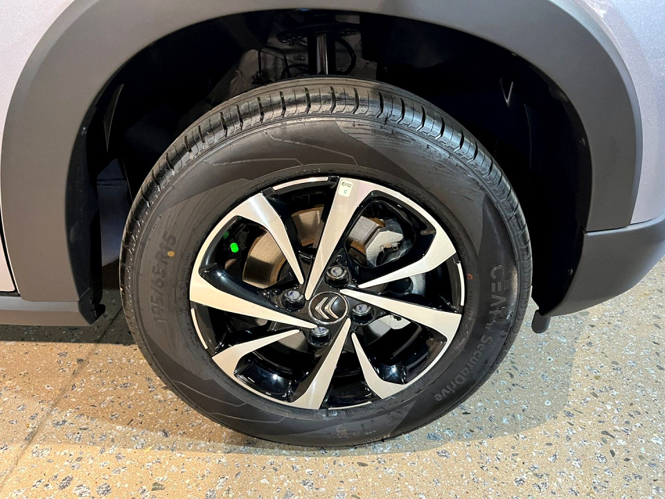 Photo 18 of 23