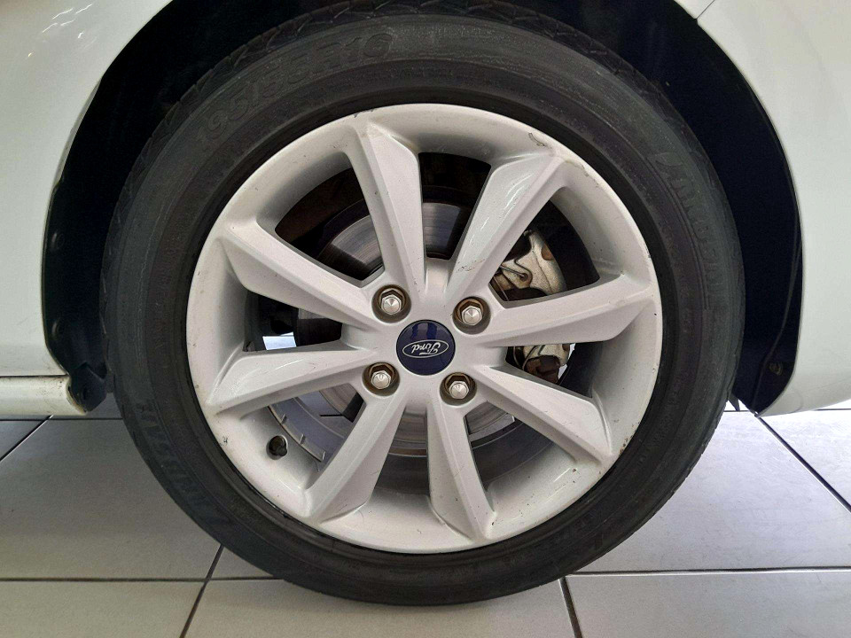 Photo 9 of 20