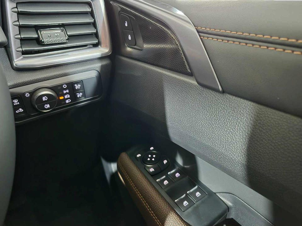 Photo 5 of 24