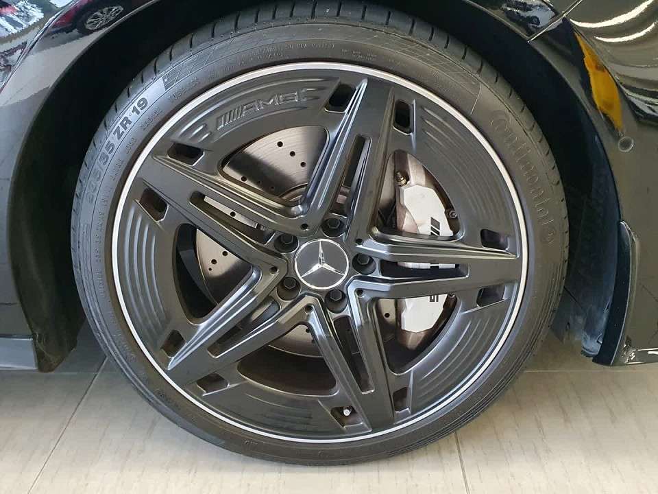 Photo 18 of 27