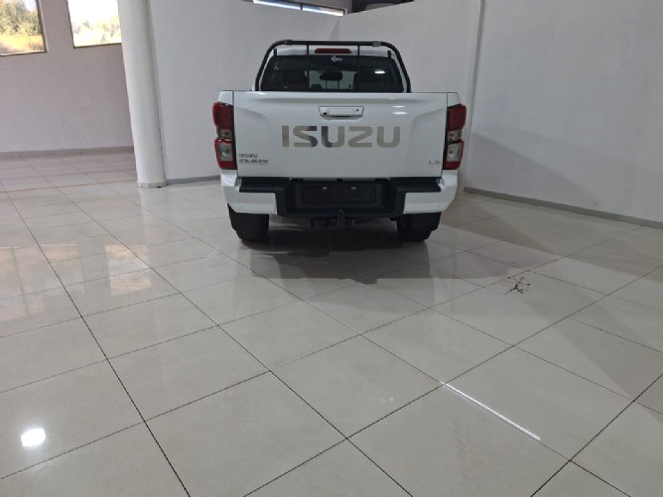 Photo 6 of 15