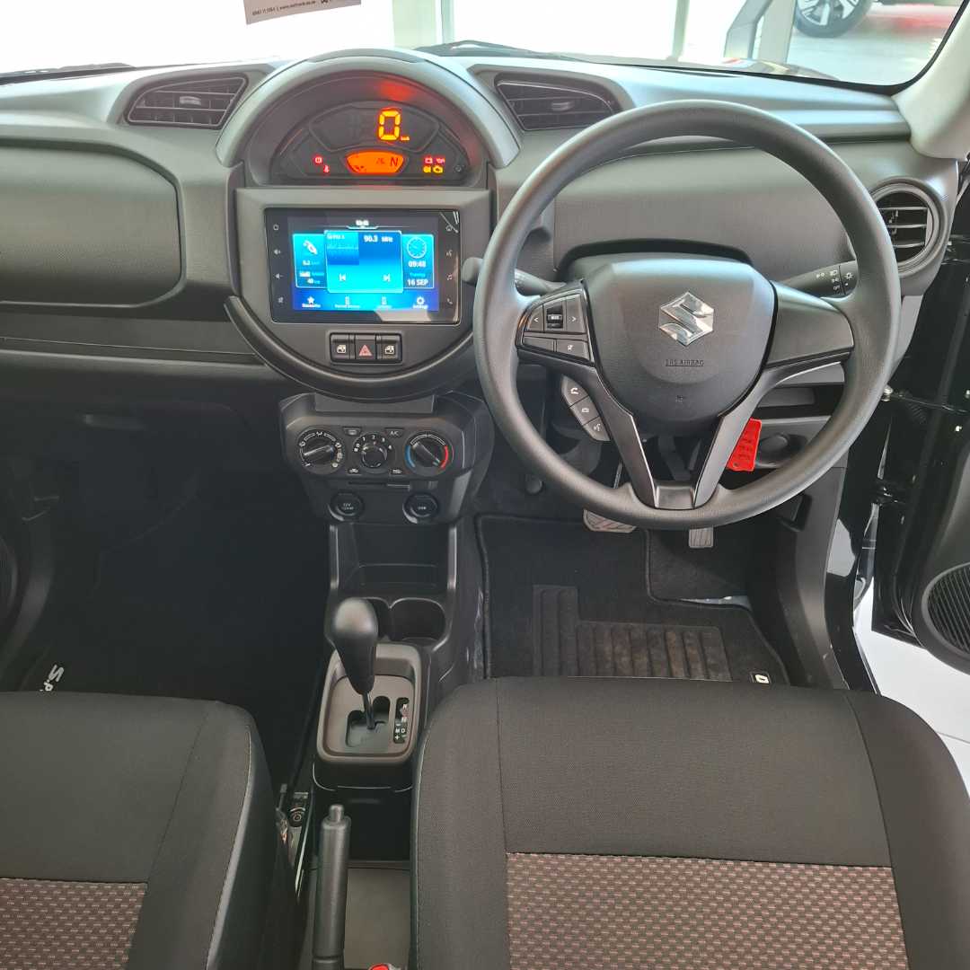 Photo 13 of 25