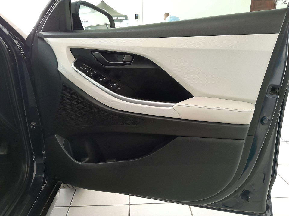 Photo 16 of 20