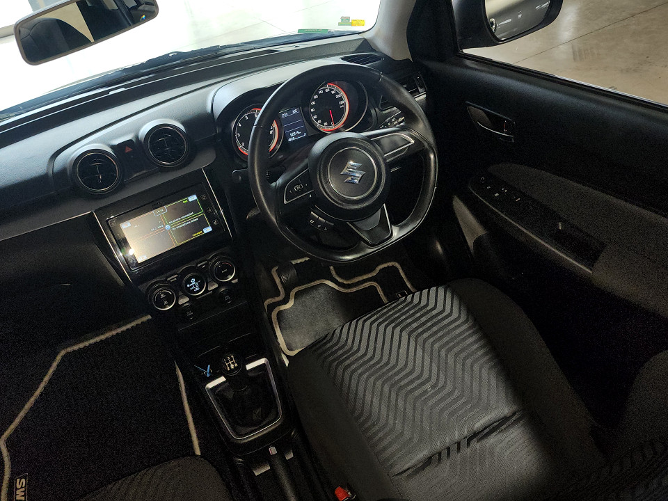 Photo 14 of 20