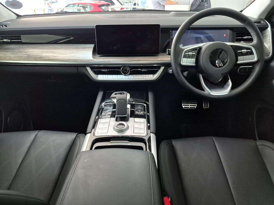 Photo 14 of 20