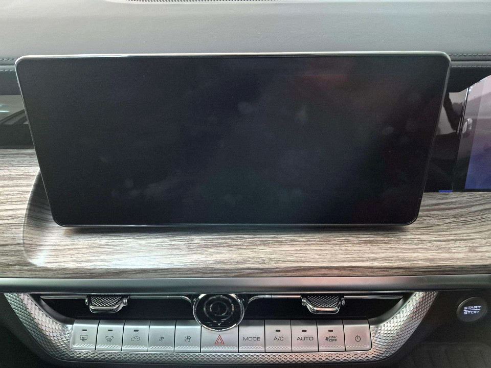 Photo 15 of 20