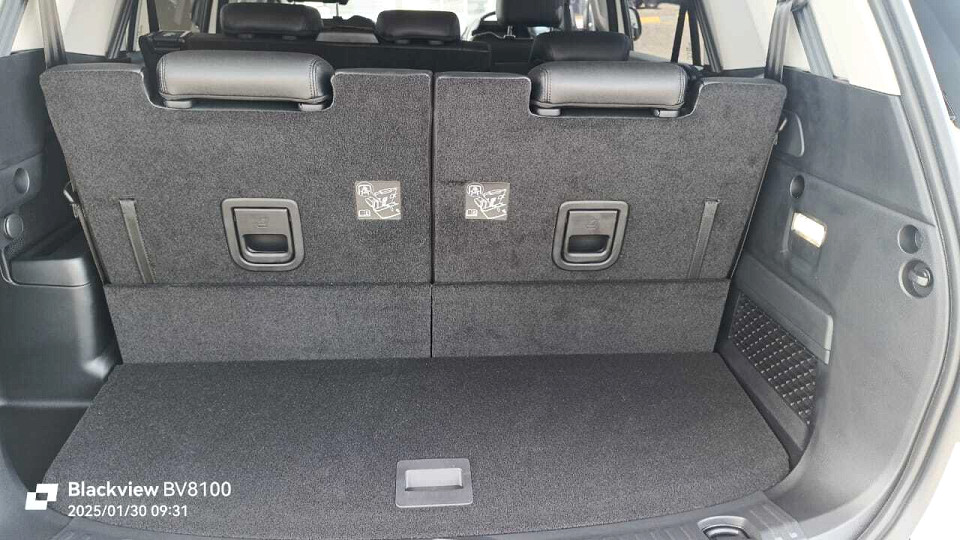 Photo 11 of 28