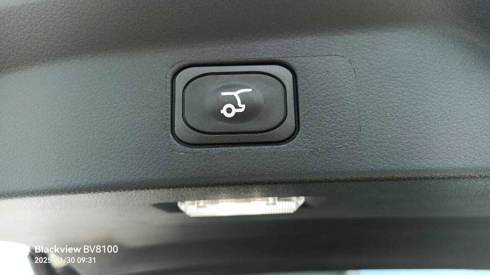 Photo 10 of 28