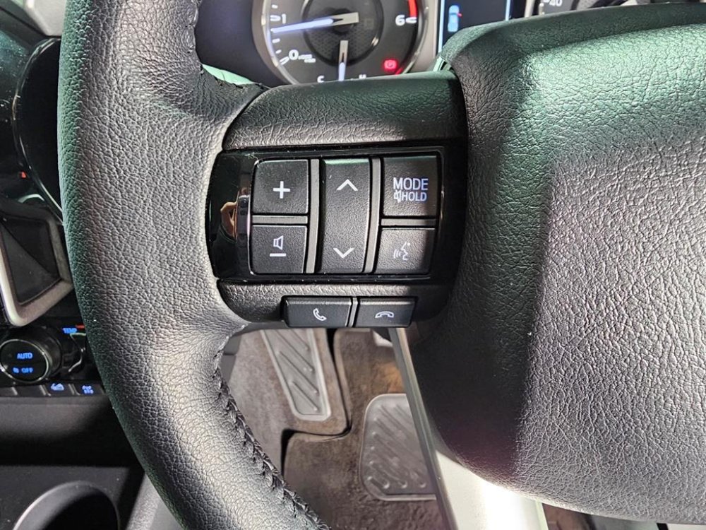Photo 16 of 28