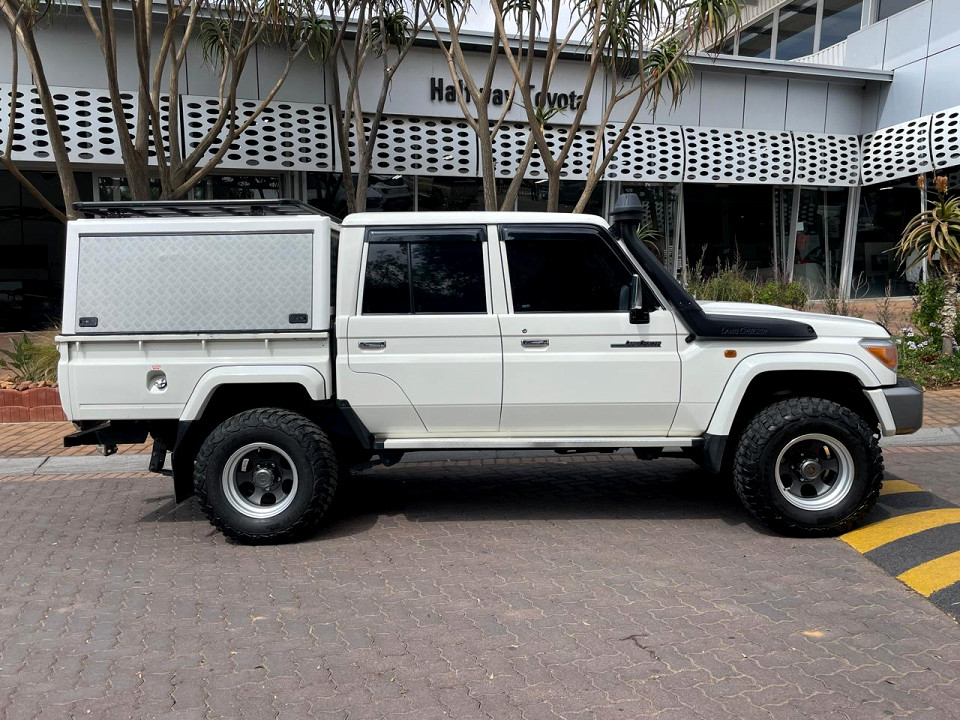 Photo 4 of 14