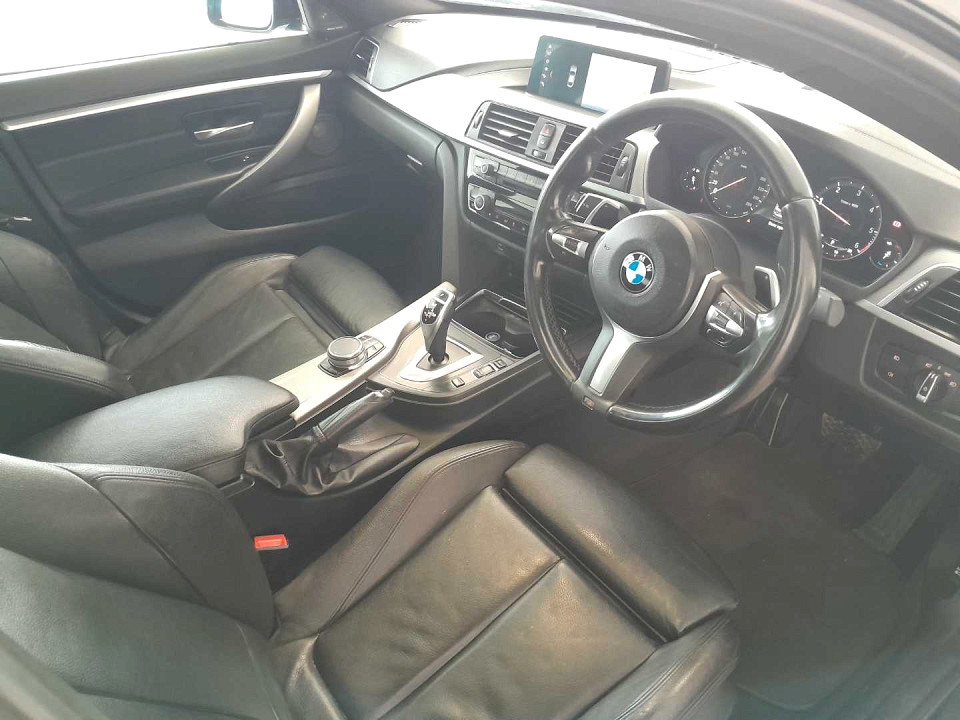 Photo 14 of 20